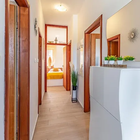 Awesome In With Kitchen Hébergement de vacances Pula