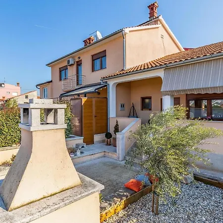 Hébergement de vacances Awesome In With Kitchen