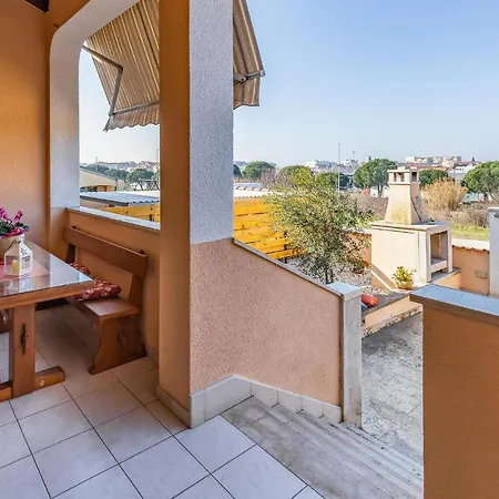 Awesome In With Kitchen Hébergement de vacances Pula