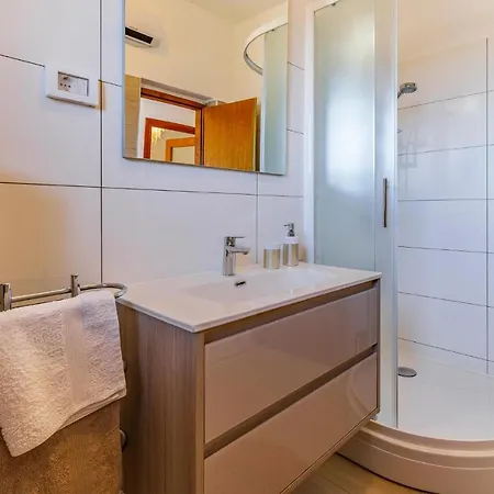Awesome In With Kitchen Hébergement de vacances