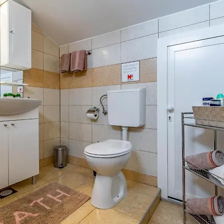 Awesome In With Kitchen Hébergement de vacances Pula